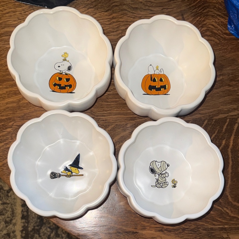 Rare Peanuts White & Orange Halloween Snack Bowls - Set of 4